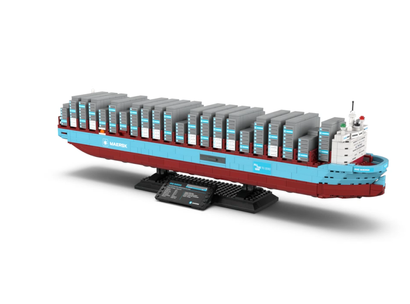 Lego Maersk Dual-Fuel Container Vessel (40955)