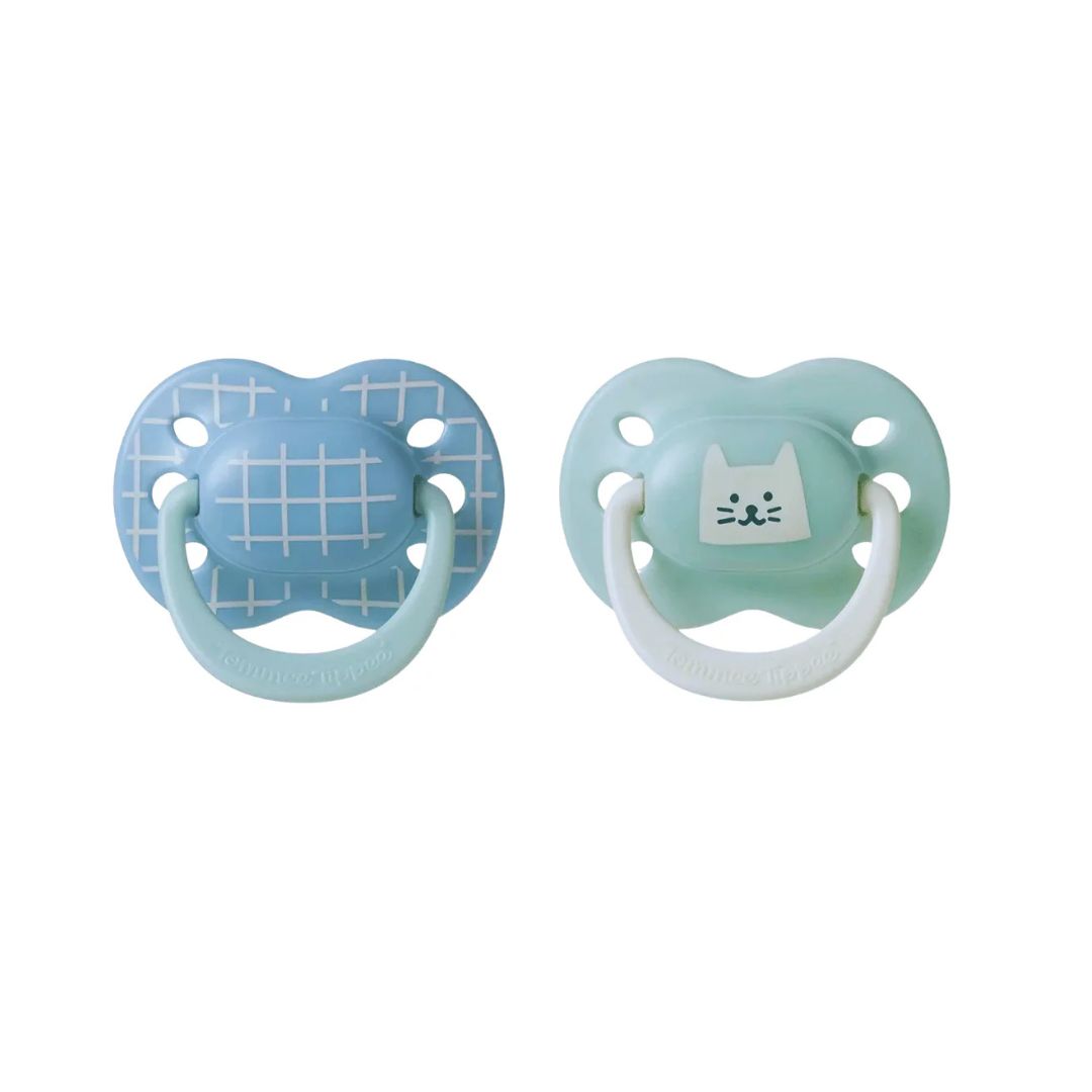 Tommee Tippee Ultimate Fit Boy Soother (0-6 Months)-Assorted