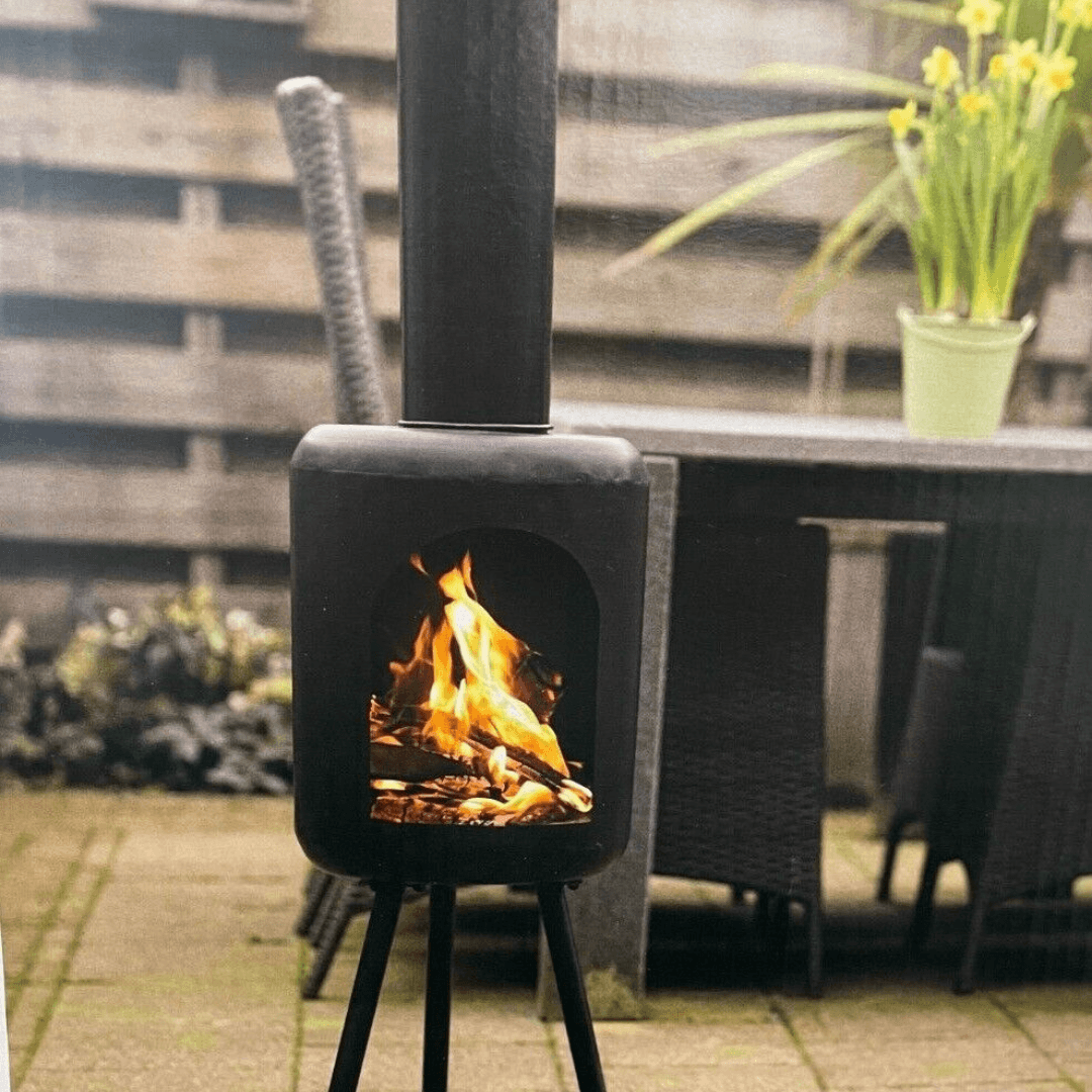 BELAVI(R) outdoor fireplace
