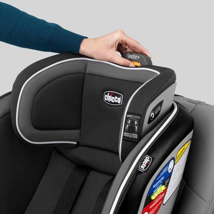 Chicco - Next Fit Zip - Baby Car Seat - Carbon