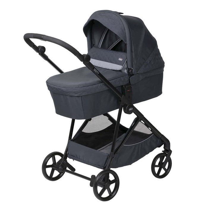 Chicco - Seety Stroller - Seety Carrycot (Boston Grey) - First Seat Recline ( Black Satin) - Full 360 i-size Base - Travel System