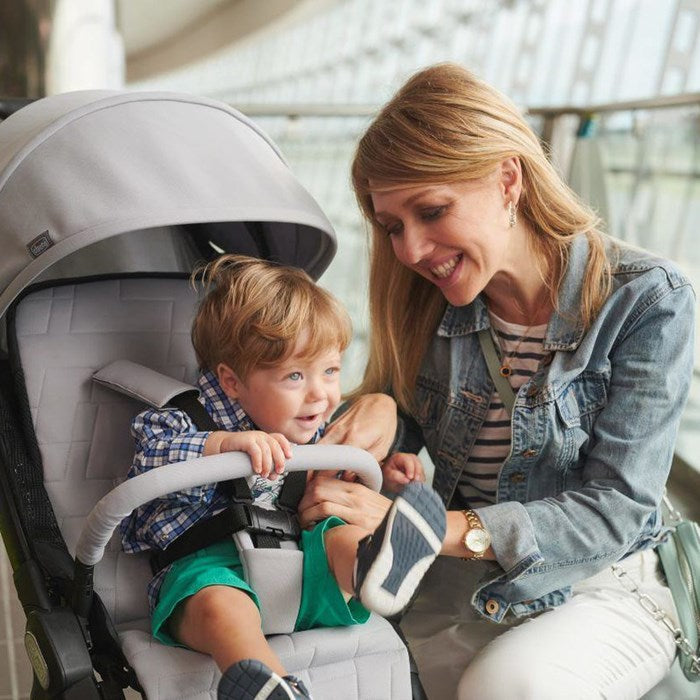Chicco - We Stroller - Cool Grey - Travel Stroller