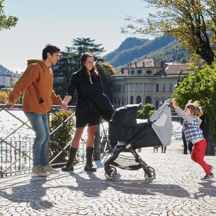 Chicco - We Stroller (Black) - First Seat Recline (Black) - Kory Full 360 i-size Base - Travel System