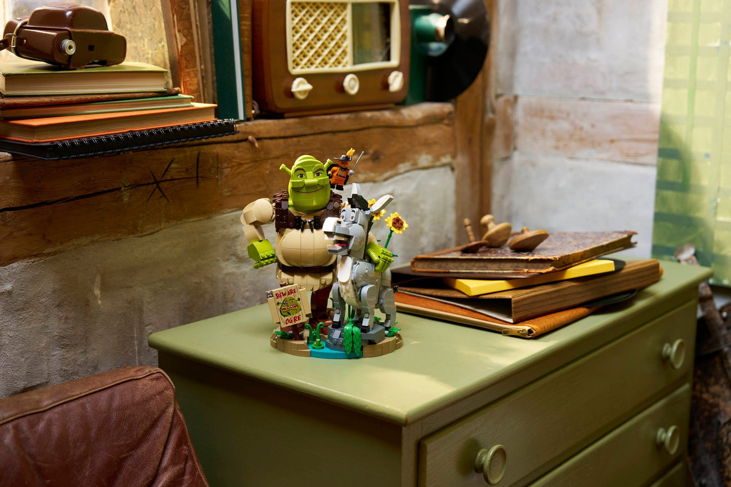 Lego Shrek, Donkey & Puss in Boots (7242)
