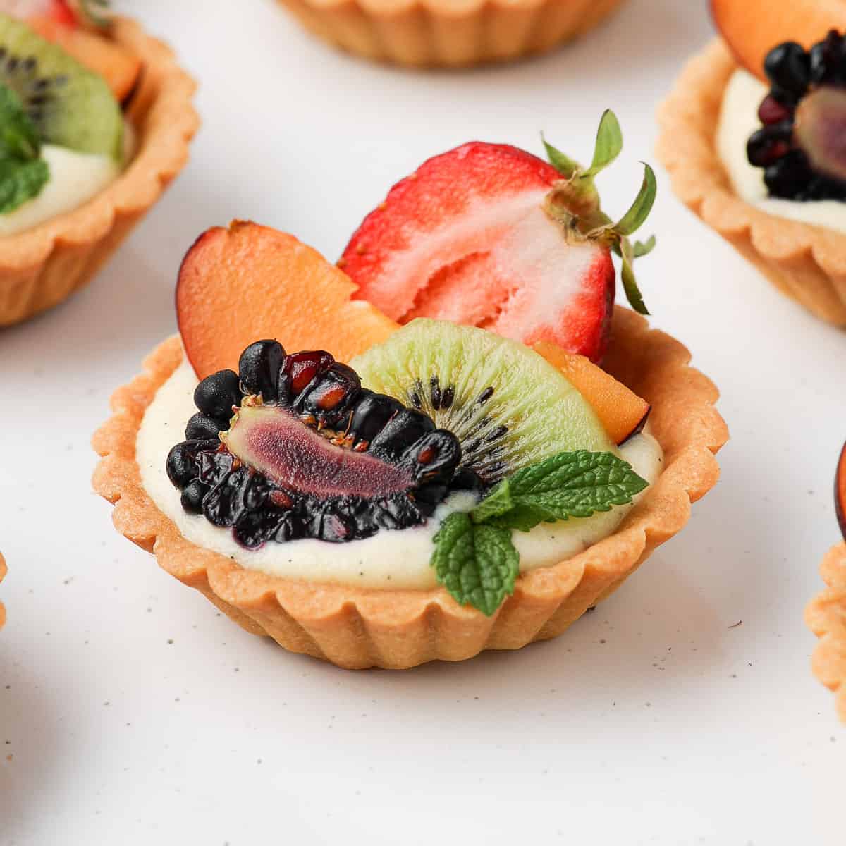 Danny Home 1-Pcs Carbon Steel Premium quality , Non-stick Detachable Mini Round Tart Pan 10cm