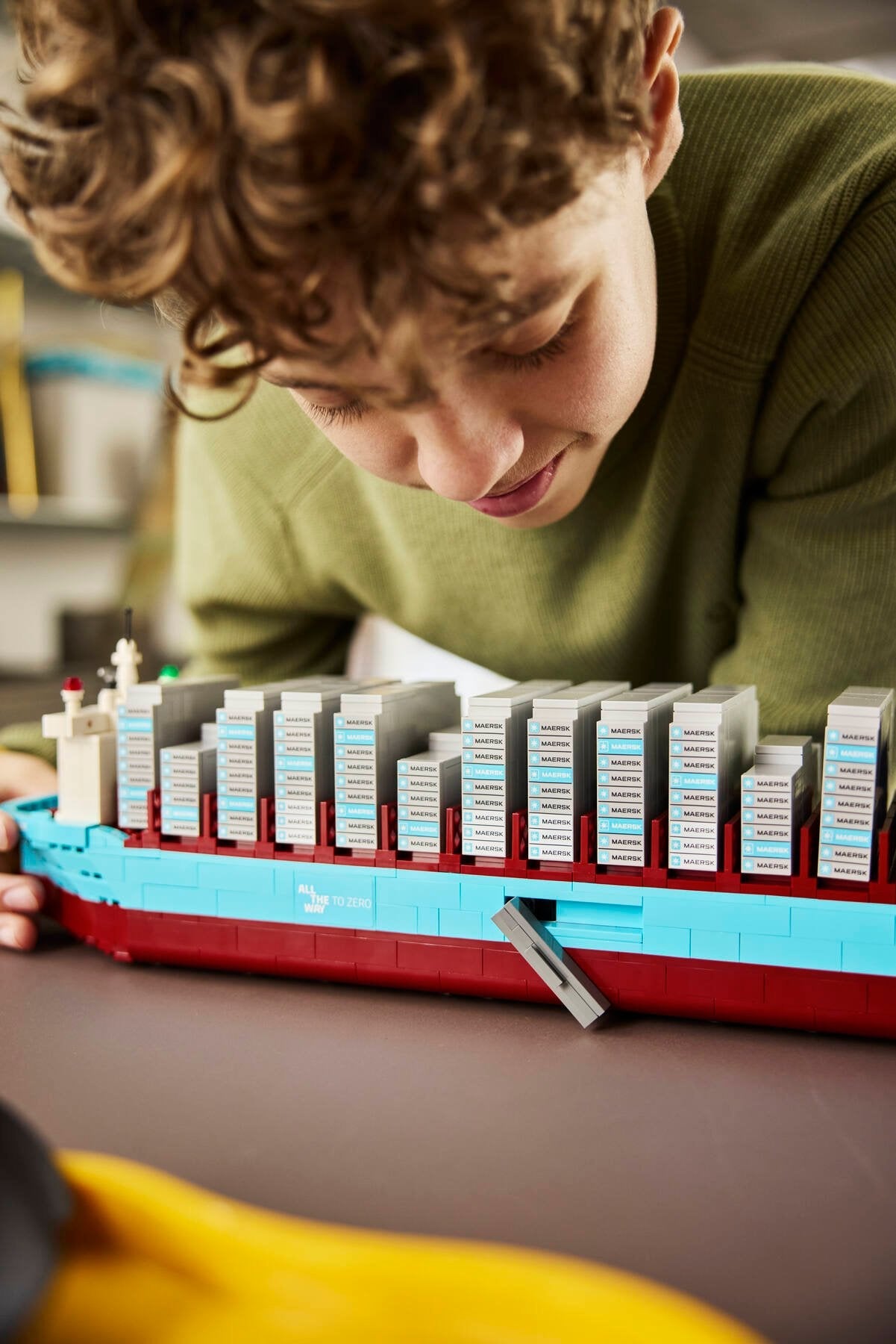 Lego Maersk Dual-Fuel Container Vessel (40955)