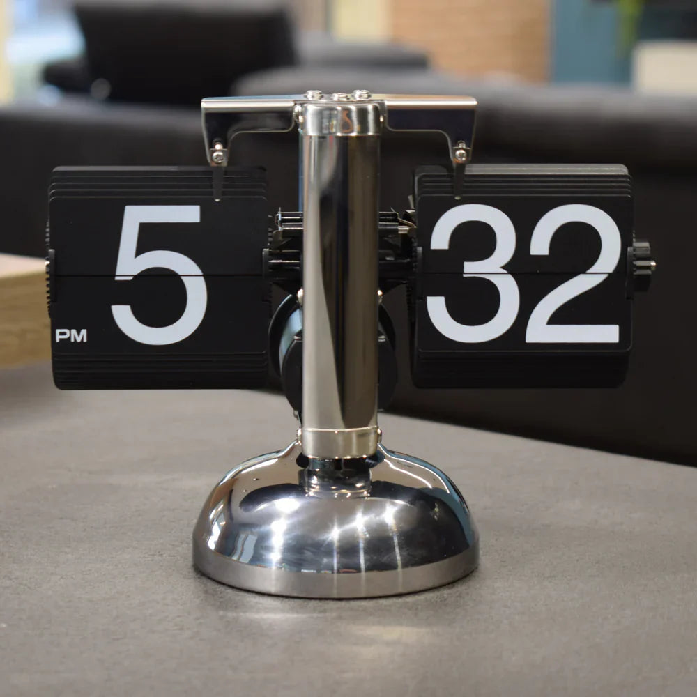 Desk Clock Retro Style