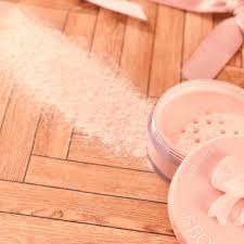 Essence FaBOWlous Loose Setting & Baking Powder