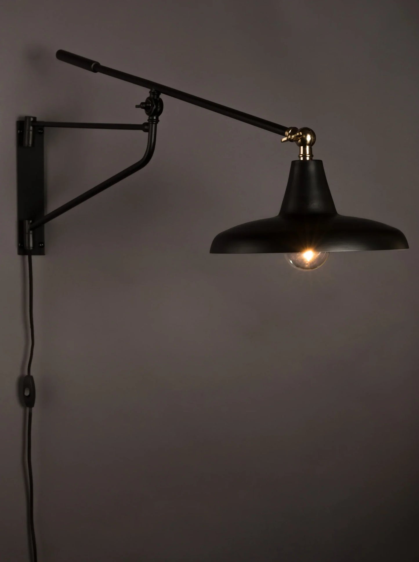 Dutchbone Hector wall light with power cord
