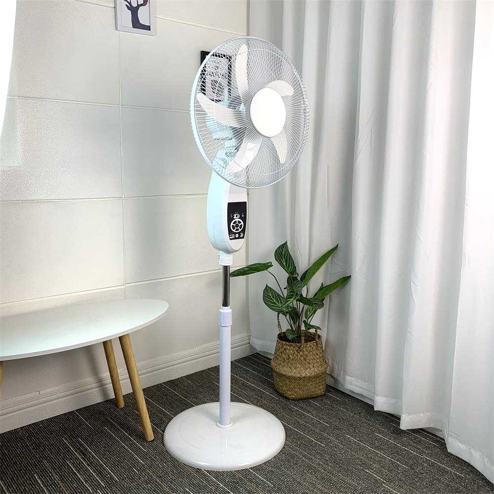 NationalLine 18” Rechargeable Stand Fan