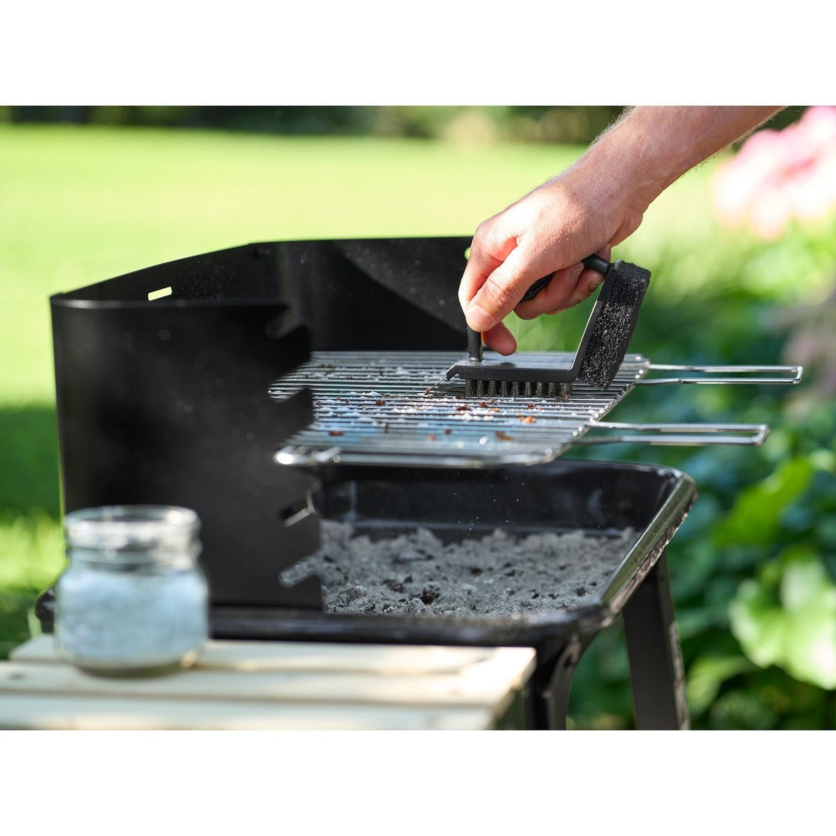 Grillmeister Grill Brushes Set Of 2