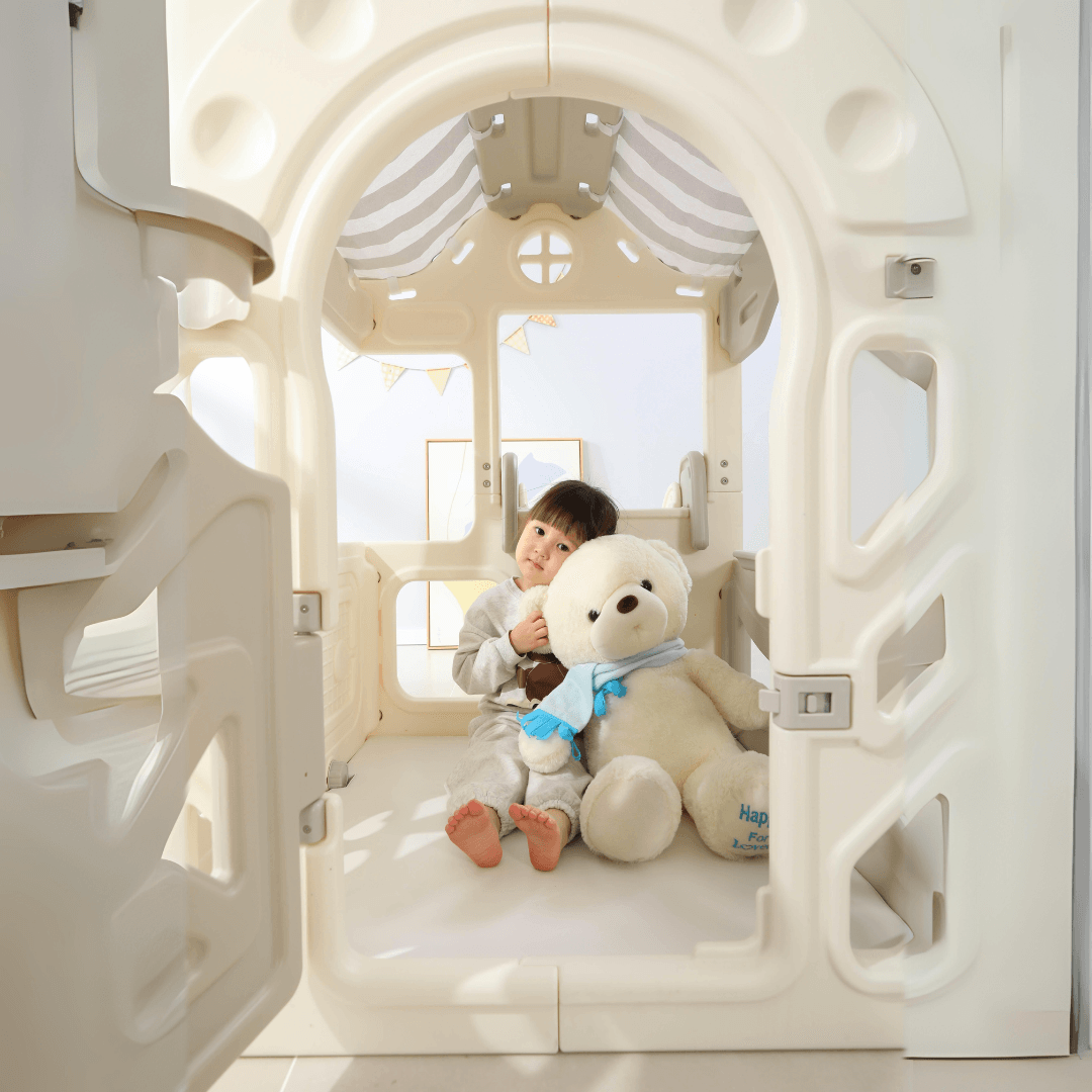 High-Quality HDPE Plastic Play House