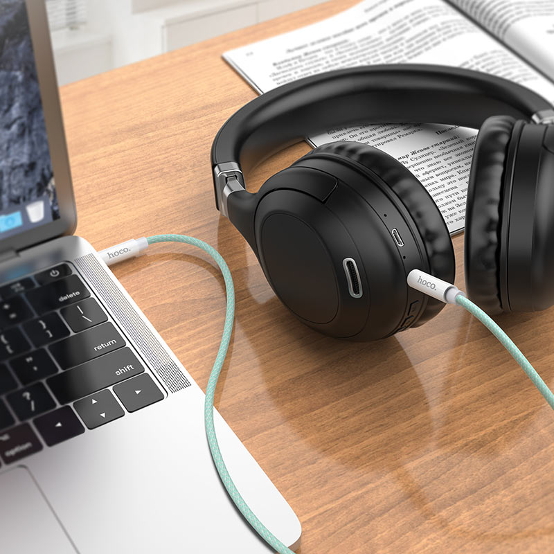 Hoco Aux Audio Cable 1m UPA19