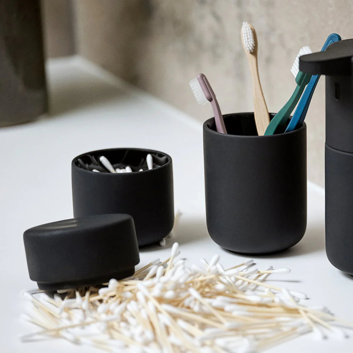 Zone Denmark UME JAR WITH LID BLACK