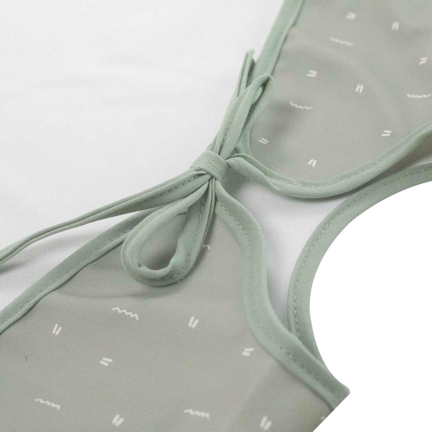 Trois Kilos Sept Long-Sleeved Bib Apron – Olive Green (34x40 cm)