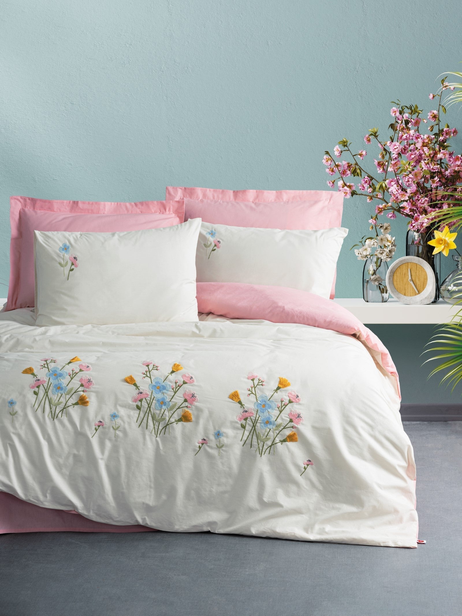 Embroidered  Double Duvet Cover Set Delbin Pink