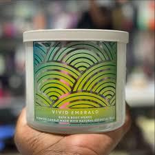 Bath And Body Works Vivid Emerald Candle
