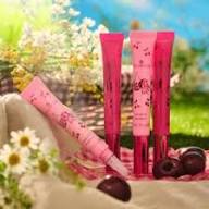 Essence SO CHERRY Happy Peptide Lipgloss 01 Cherry On Top