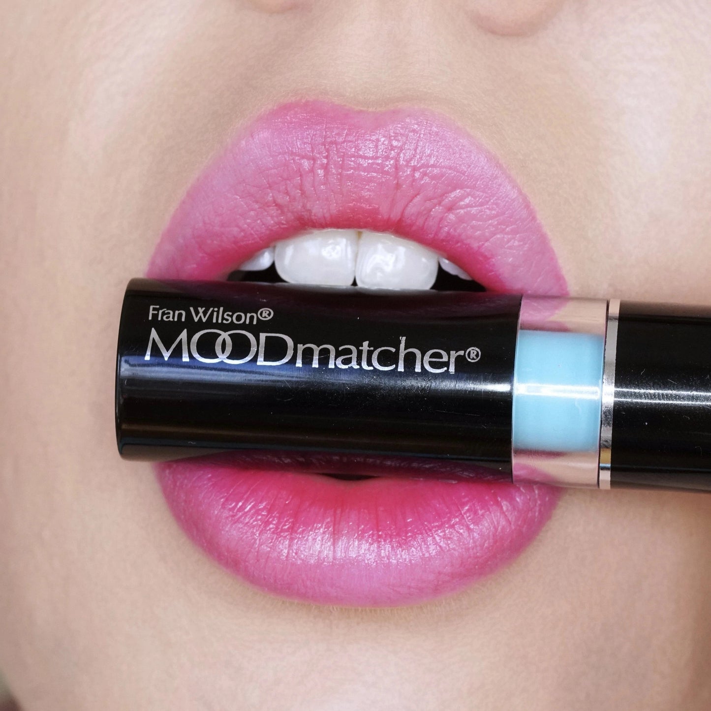 MoodMatcher Color Changing Lipstick Light Blue To Very Light Pink