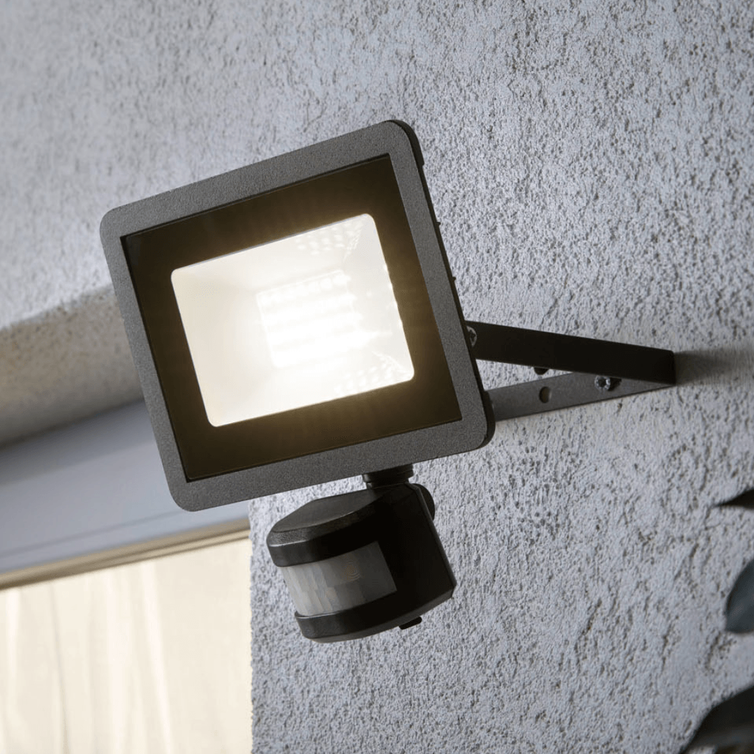 LIVARNO Home LED Projector 24W