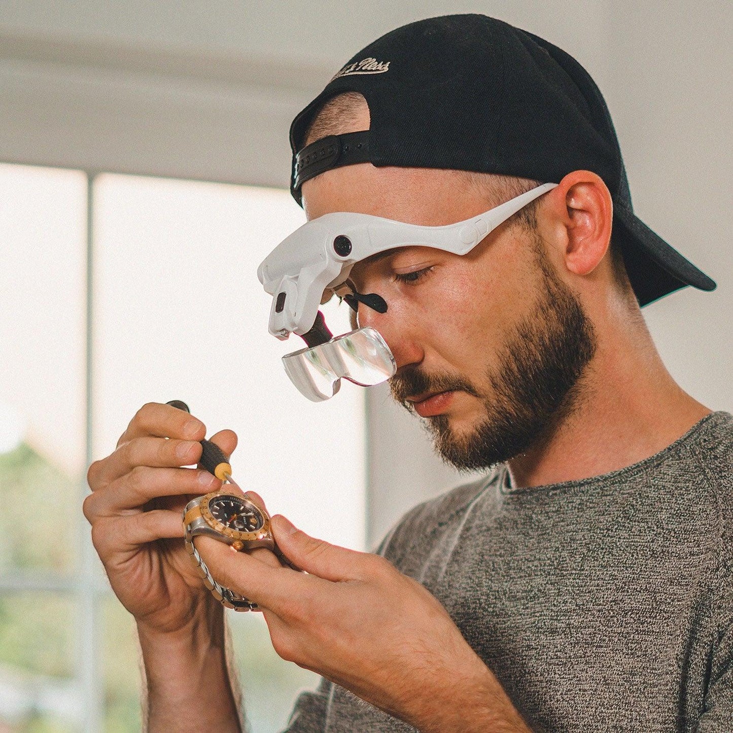 MAGINON magnifying glasses with LED lights LB-100