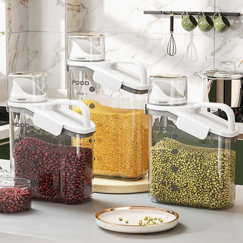 2.8L Food Storage Container with Pouring Spout