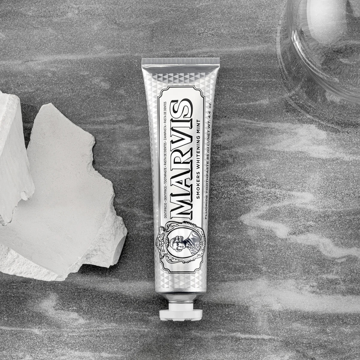 Marvis Smokers Whitening Mint toothpaste معجون أسنان مارفيس لتبييض أسنان المدخنين