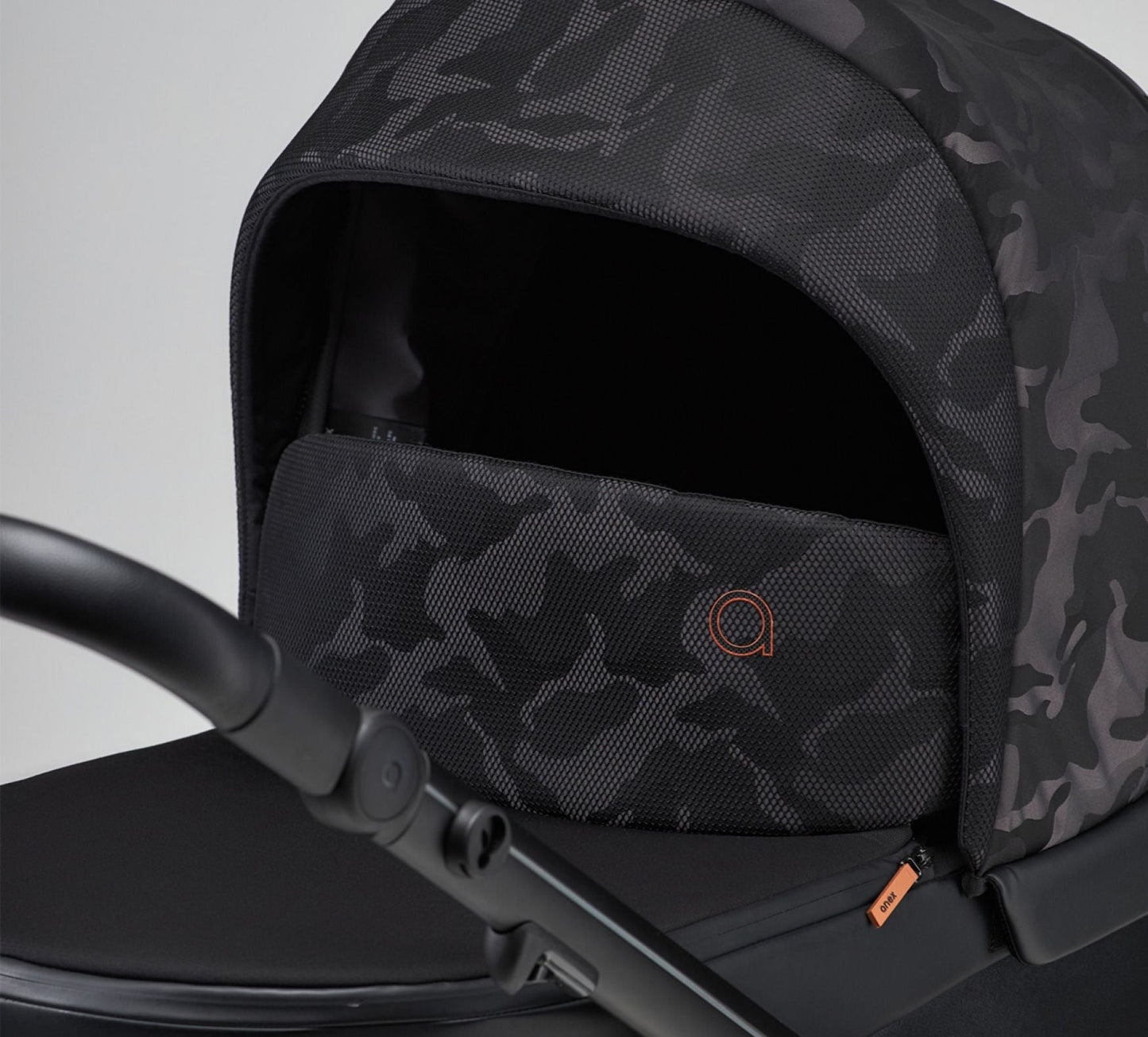 Anex - M/Type Hide Stroller - (SE 06 Military)