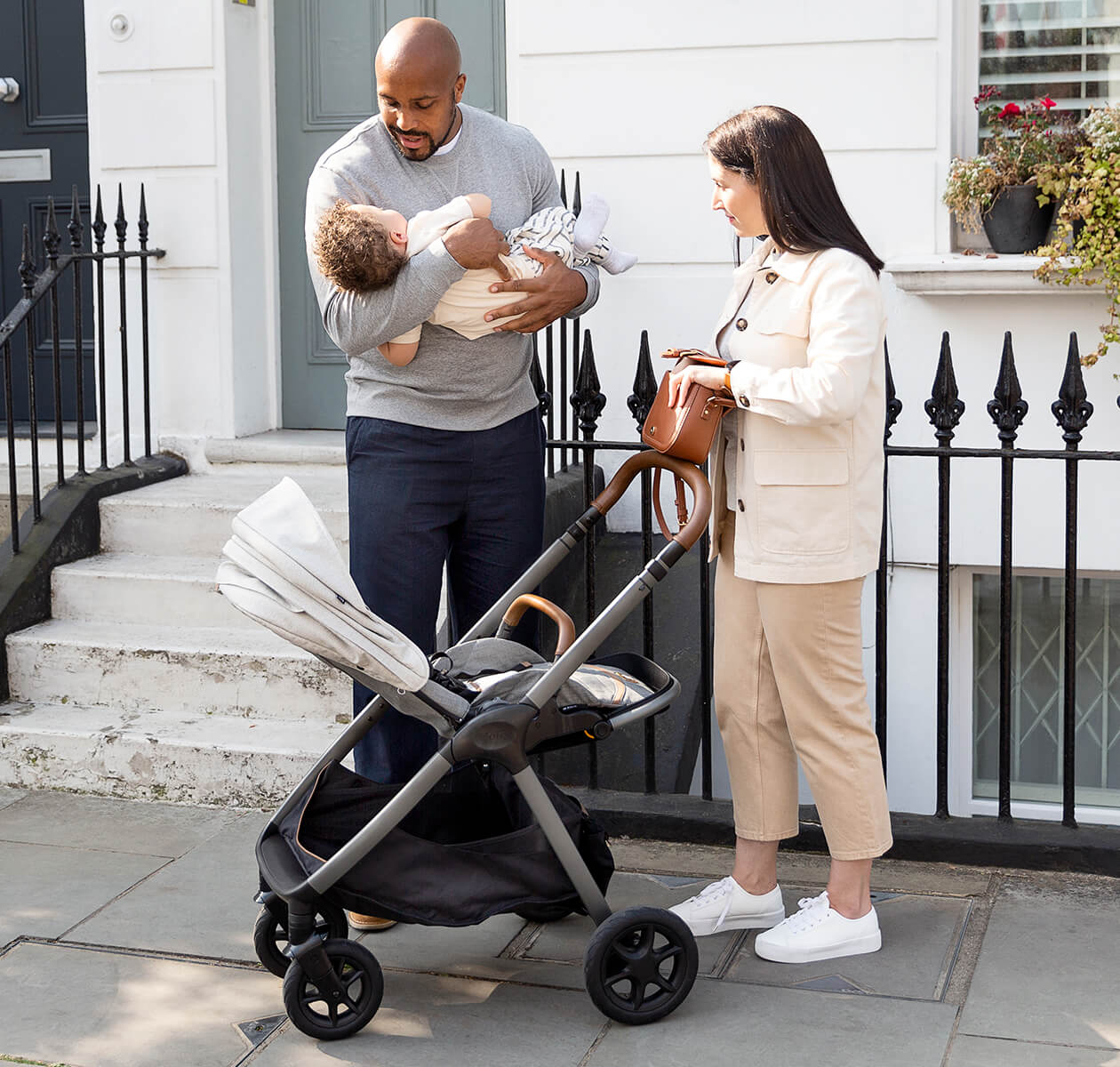 Joie - Finiti Stroller Travel System - Sprint Isofix Car Seat - Signature Oyster