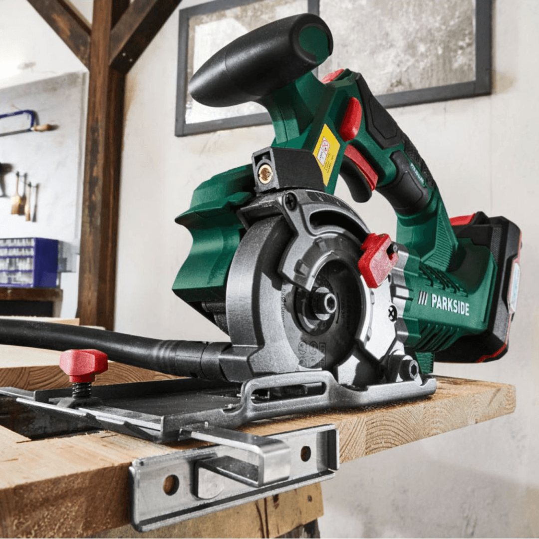 Parkside Cordless Plunge-Cut Circular Saw PTS 20-Li A1