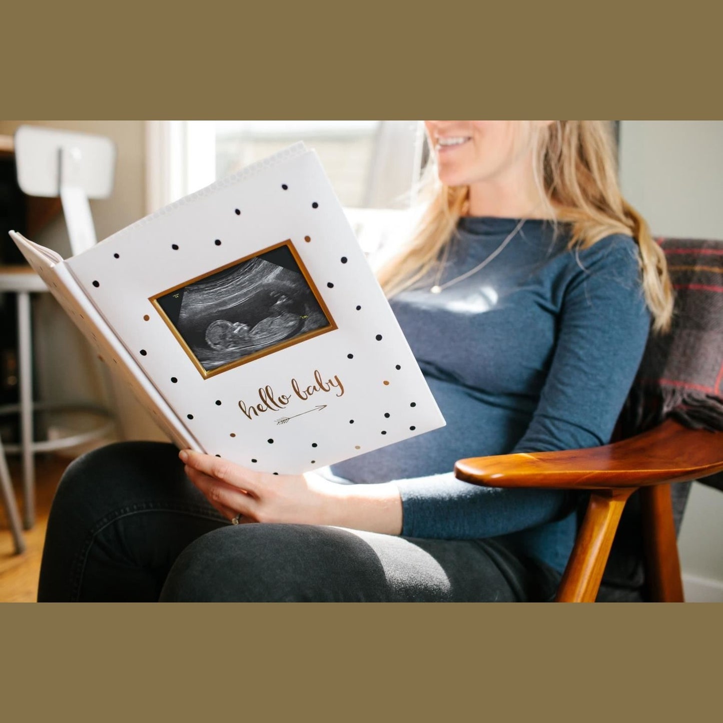 Pearhead - Baby Book - Black And Gold
