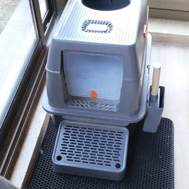 Fully Enclosed Stainless Steel Litter Box