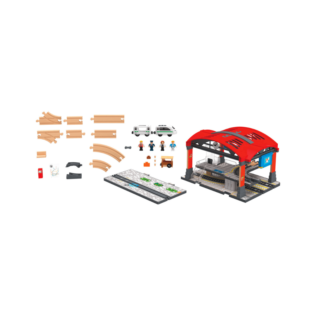 Playtive Central Station Wooden Railway Set 4.73m