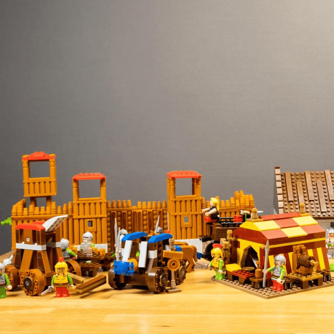 PLAYTIVE CLIPPY'S ASTERIXTHE ROMAN CAMP  816 PIECES
