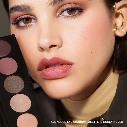 Bobbi Brown
Rosey Nudes Eyeshadow Palette