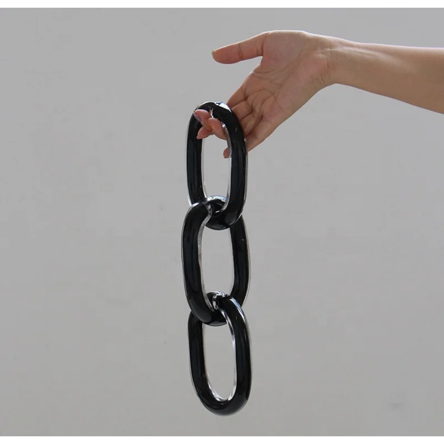 BLACK GLASS CHAIN