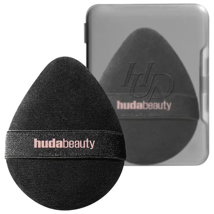 HUDA BEAUTY 
Easy Bake Marshmallow Puff & Sponge