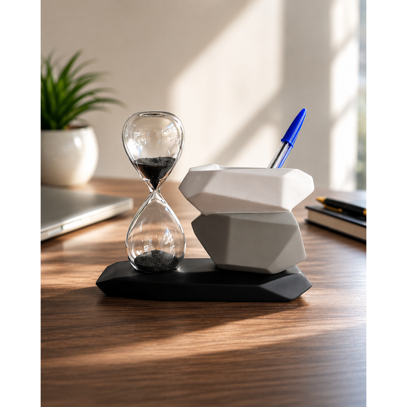 RESIN PEN HOLDER WITH HOURGLASS