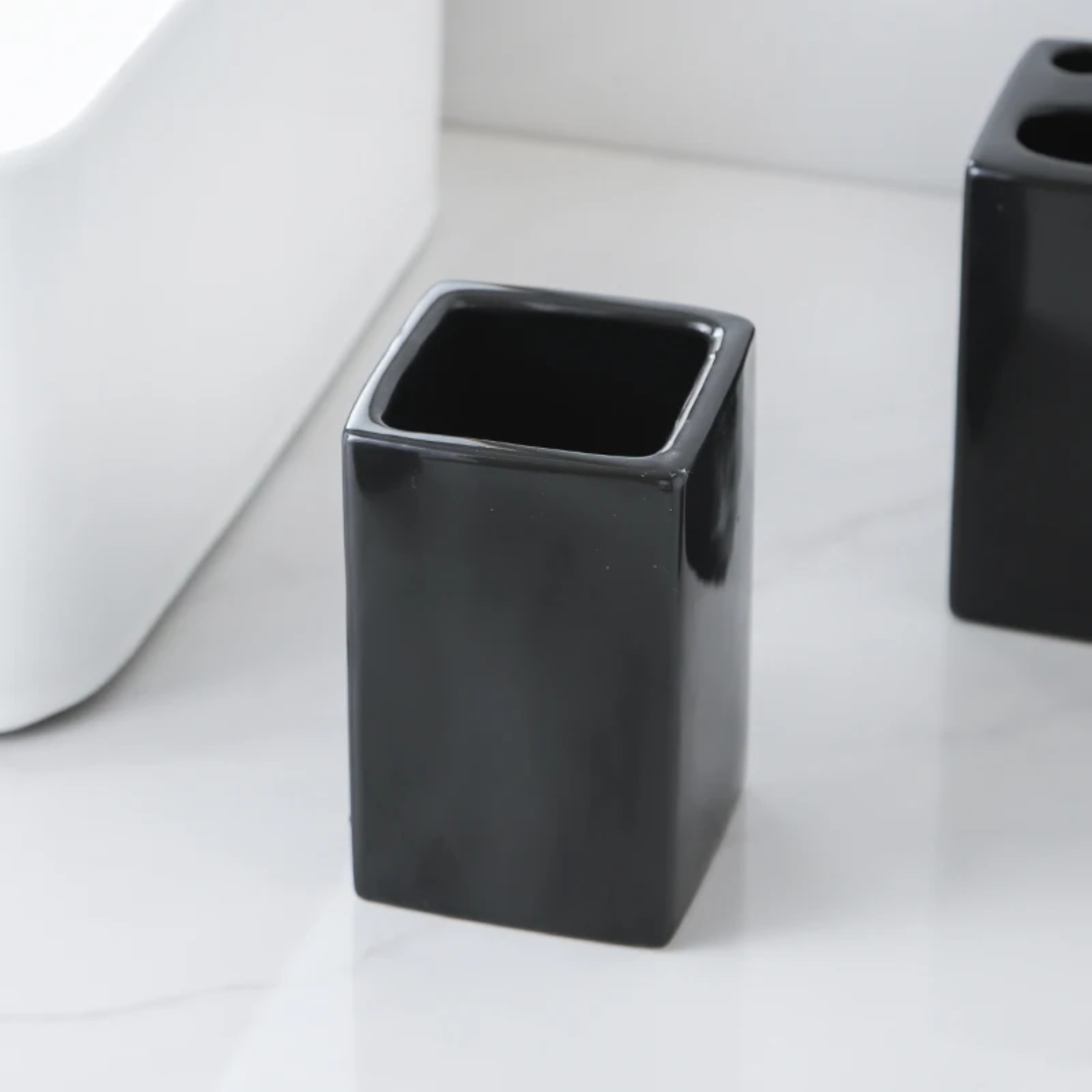CERAMIC BATHROOM SET OF 4 PCS BLACK