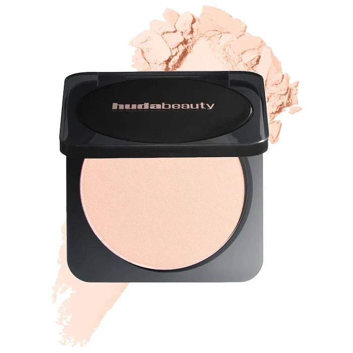 HUDA BEAUTY 
Easy Bake Airbrush Matte Pressed Setting Powder Color: Peach Cupcake - light-medium with neutral-warm undertones