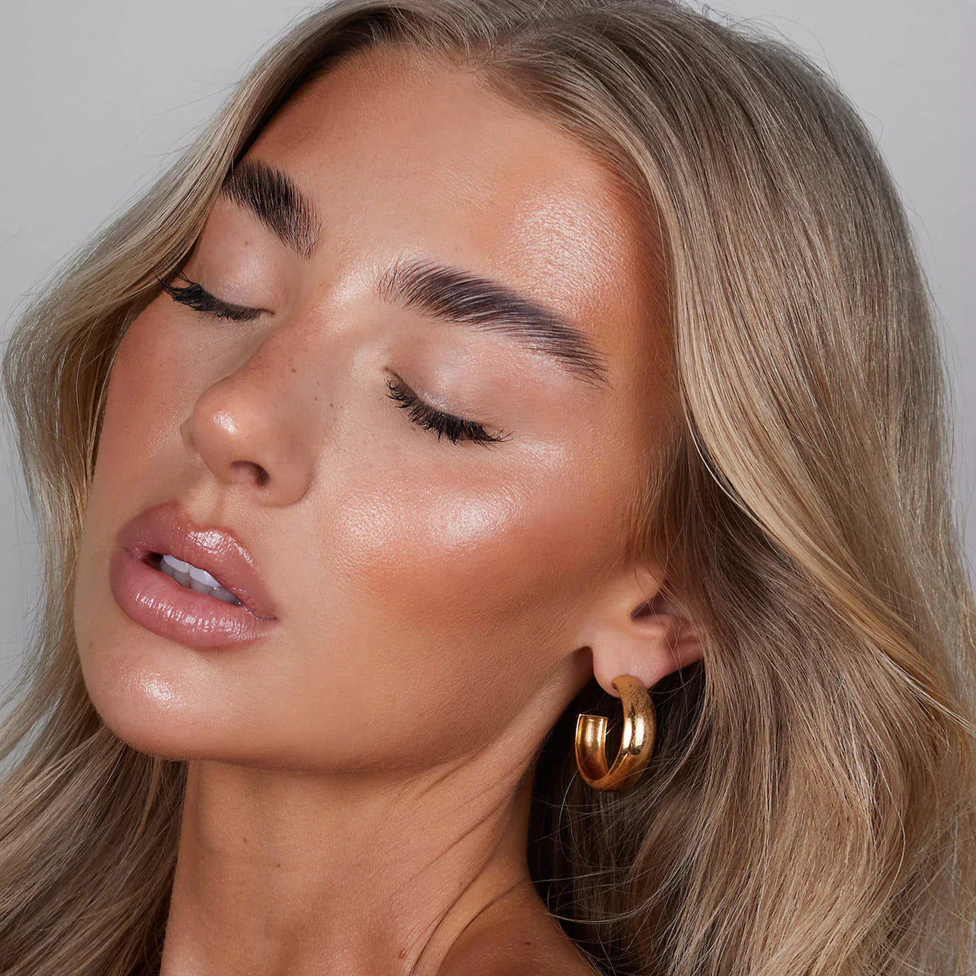 REFY - Gloss Highlighter | 20 mL - Medaid International