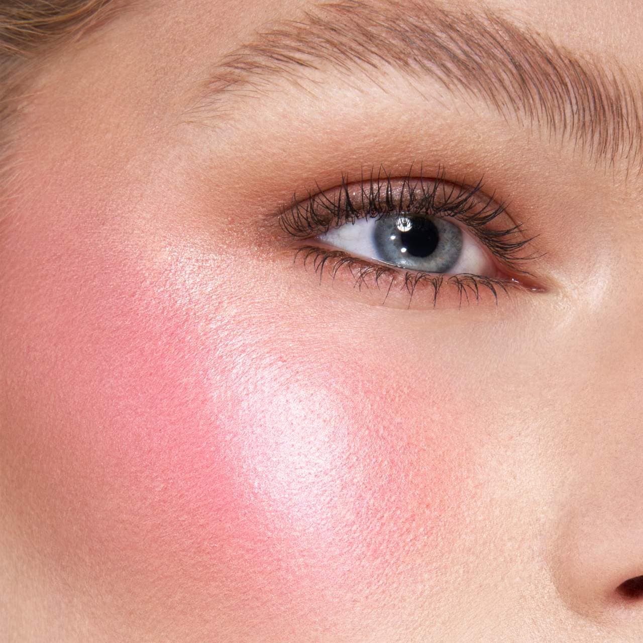 Charlotte Tilbury - Mini Hollywood Blush & Glow Palette | Fair Medium - Medaid International