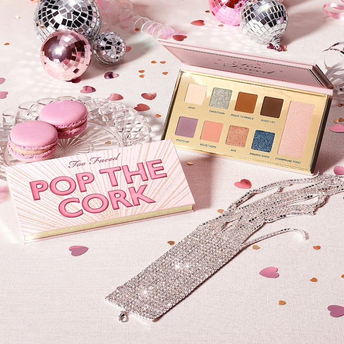 Too Faced
Pop The Cork Makeup Set