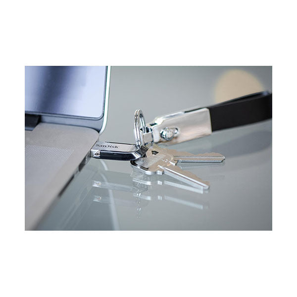 SanDisk 32GB Ultra Flair USB 3.0 Flash Drive - SDCZ73-032G-G46