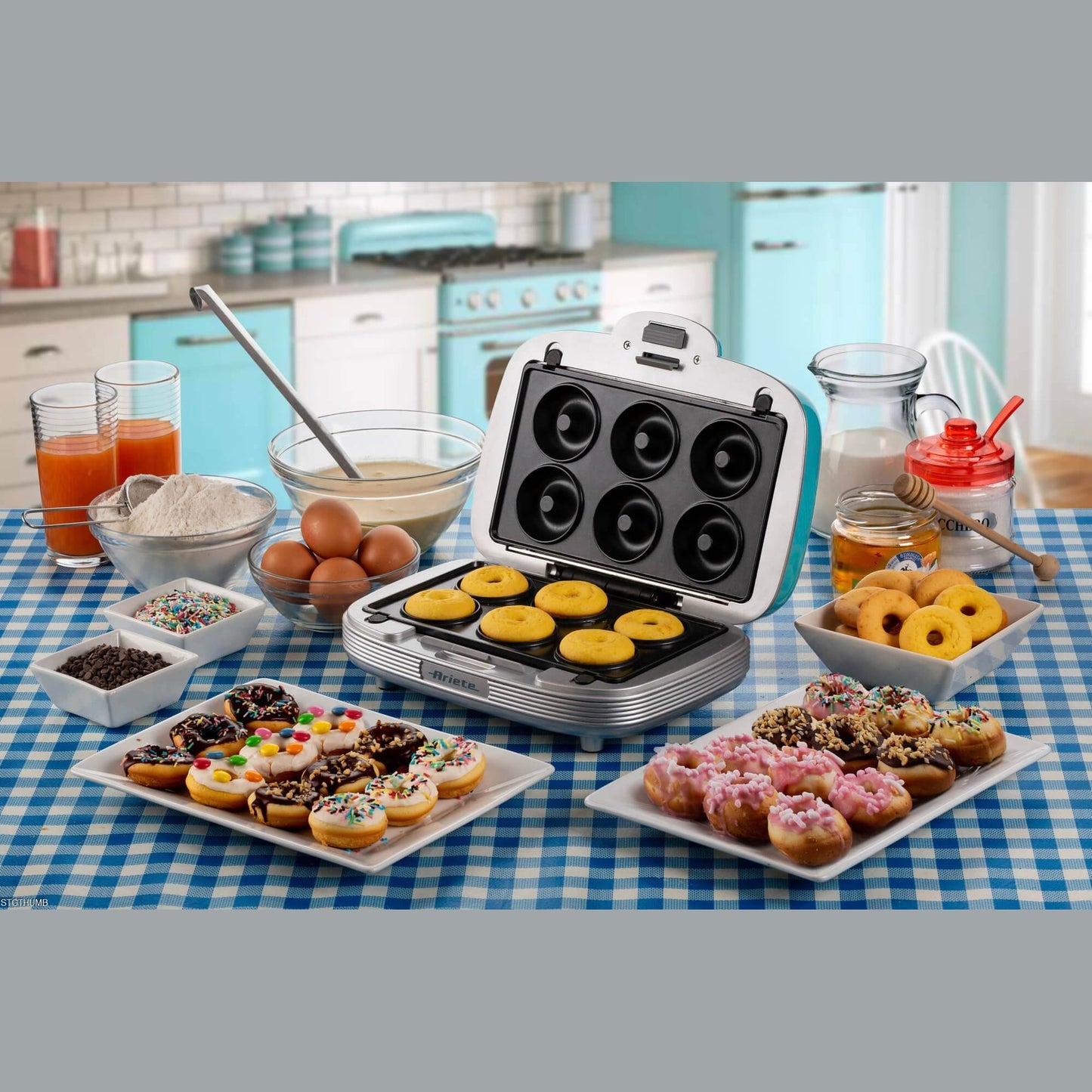 Sandwiches and cookies 3 in 1