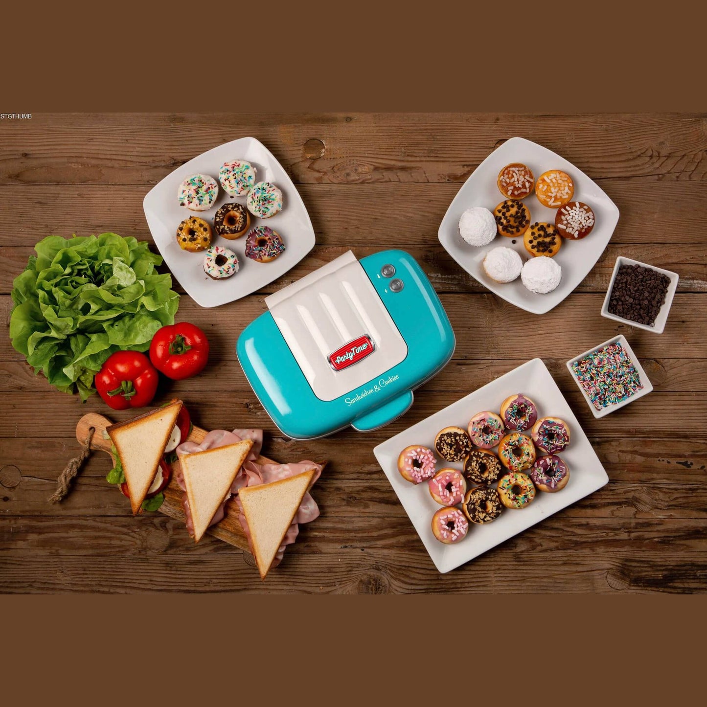 Sandwiches and cookies 3 in 1