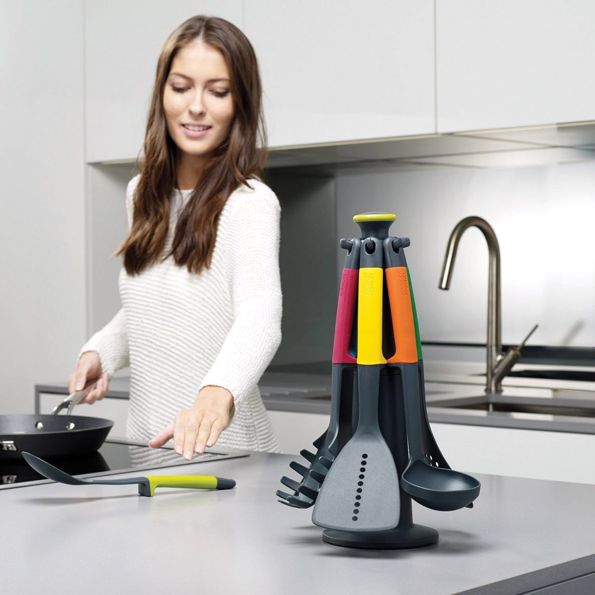 Joseph Joseph 6 Pieces Kitchen Utensil Set with Storage Carousel, Multicolor