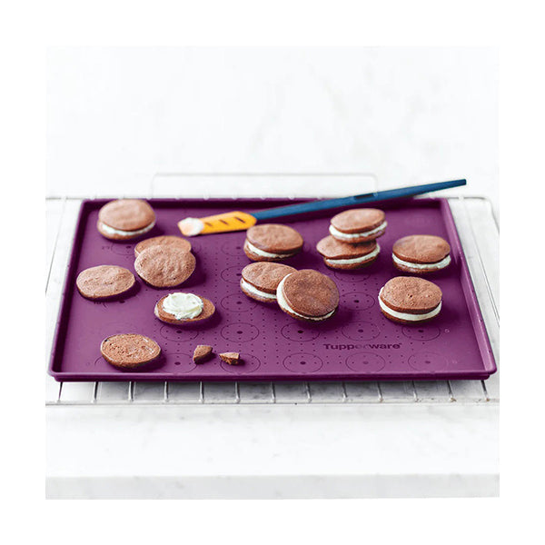 Tupperware, SBF Baking Sheet with Rim - 194519